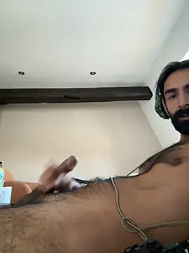 Snapshot of SergioGarcia93 chatting on September 28, 2025, 4:12 pm SergioGarcia93 online show from September 28, 2025, 4:12 pm