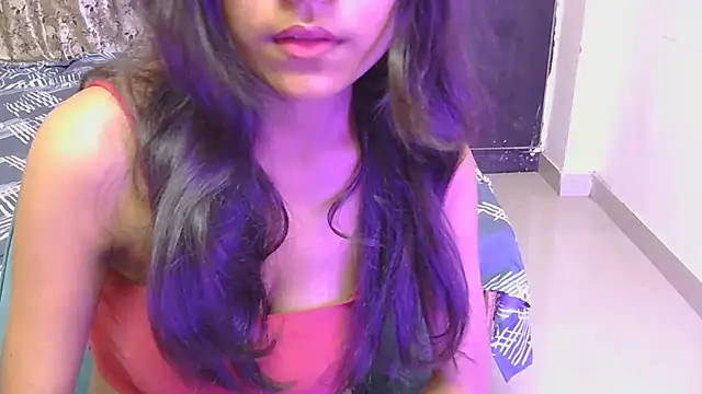 hoty-priya online show from June 5, 2026, 4:30 am