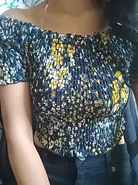 Snapshot of Aashiika1176 chatting on November 4, 2025, 12:54 am Aashiika1176 online show from November 4, 2025, 12:54 am