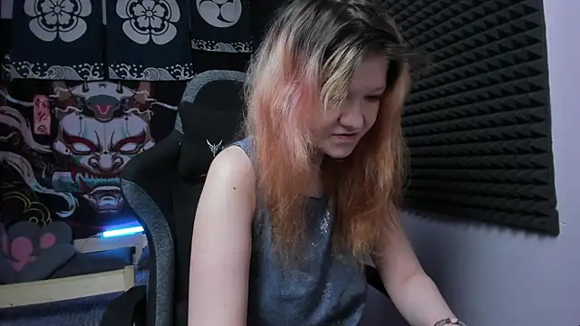 Snapshot of Nora_lovvvv chatting on September 23, 2025, 10:51 am Nora lovvvv online show from September 23, 2025, 10:51 am