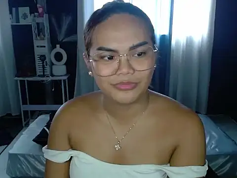 KylieSmith online show from April 8, 2026, 6:46 am