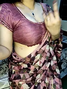 Snapshot of PRIYA_22 chatting on October 1, 2025, 11:16 am PRIYA 22 online show from October 1, 2025, 11:16 am