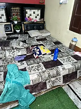 Snapshot of PRIYA_22 chatting on October 3, 2025, 2:19 am PRIYA 22 online show from October 3, 2025, 2:19 am