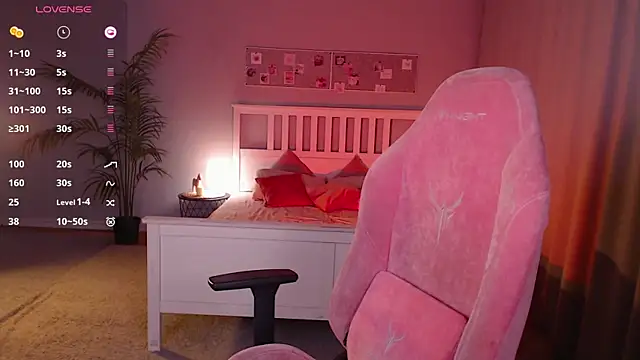 Snapshot of Keke_Pallmer chatting on September 20, 2025, 7:42 am Keke Pallmer online show from September 20, 2025, 7:42 am