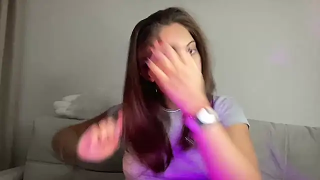 Snapshot of StellarAlice chatting on October 5, 2025, 4:05 pm StellarAlice online show from October 5, 2025, 4:05 pm