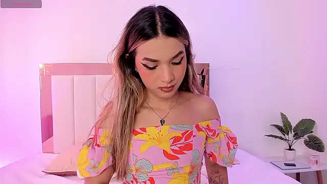 Doll Isa  online show from March 13, 2026, 8:26 pm