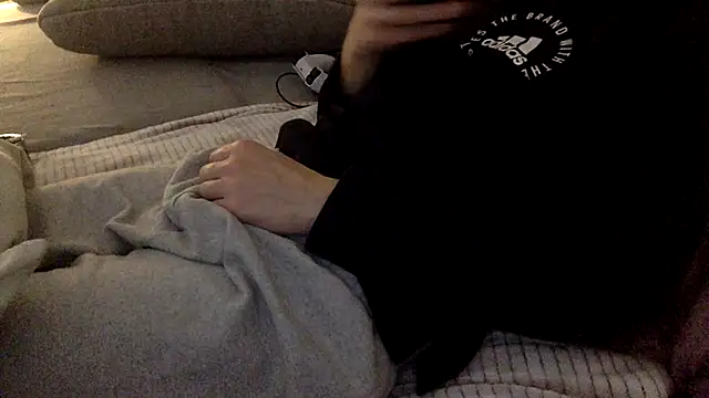 Breezydicksn online show from October 31, 2025, 5:58 pm