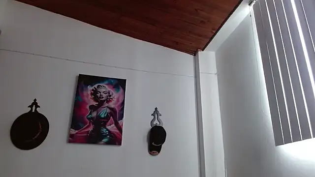 Crystal Star  online show from April 4, 2026, 1:30 pm