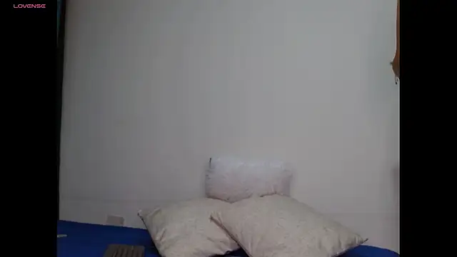 Gia Lee online show from November 20, 2025, 2:45 am