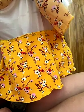 Snapshot of July-Asian chatting on October 15, 2025, 5:40 am July-Asian online show from October 15, 2025, 5:40 am