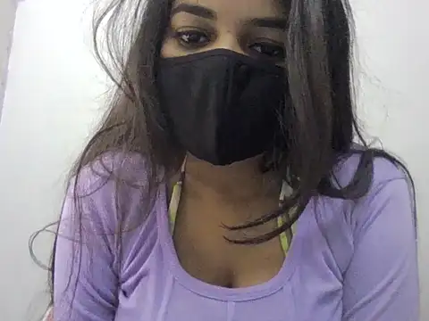 Little toy girl online show from December 14, 2025, 11:37 am