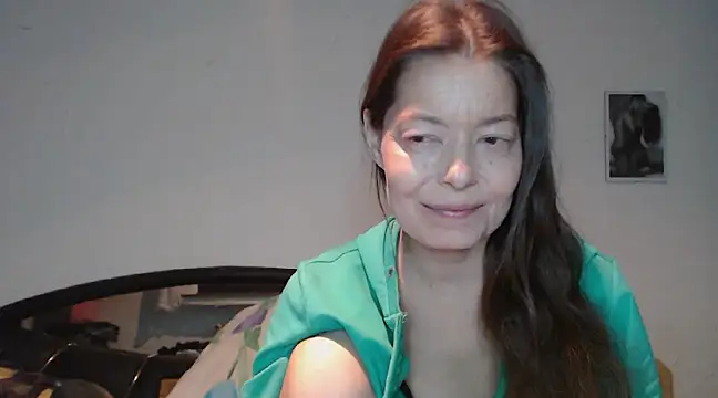 Snapshot of SexySarah177 chatting on January 8, 2025, 9:44 pm SexySarah177 online show from January 8, 2025, 9:44 pm