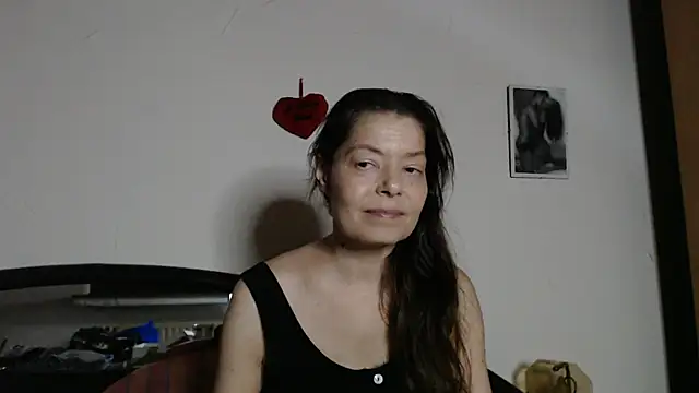 SexySarah177 online show from June 20, 2026, 8:11 pm