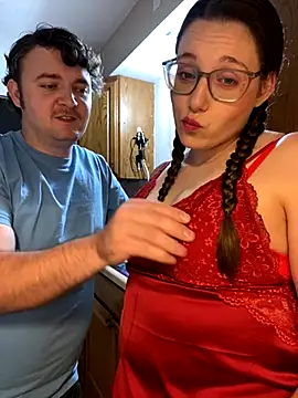 Snapshot of Mommasaurrex chatting on September 9, 2025, 2:00 am Mommasaurrex online show from September 9, 2025, 2:00 am