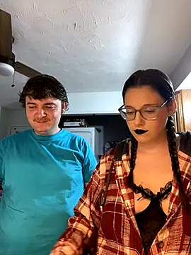 Snapshot of Mommasaurrex chatting on September 11, 2025, 2:44 am Mommasaurrex online show from September 11, 2025, 2:44 am