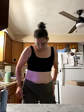 Snapshot of Mommasaurrex chatting on October 11, 2025, 1:53 pm Mommasaurrex online show from October 11, 2025, 1:53 pm