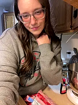 Snapshot of Mommasaurrex chatting on October 30, 2025, 4:58 am Mommasaurrex online show from October 30, 2025, 4:58 am