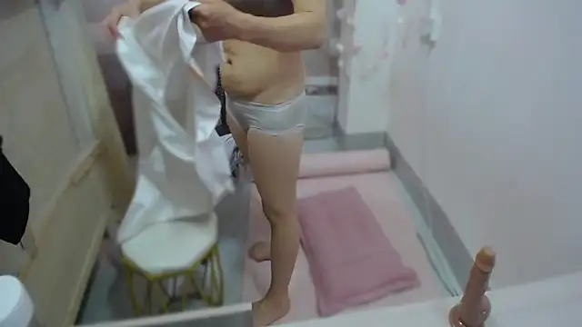 KateCondon online show from April 3, 2026, 1:25 am