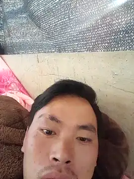 LongPhan003 online show from October 13, 2025, 3:39 am