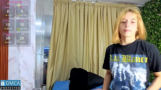 Snapshot of nena_cupcake_ chatting on February 13, 2026, 11:06 am nena cupcake online show from February 13, 2026, 11:06 am