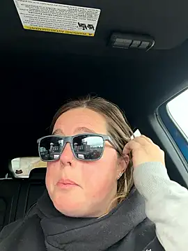 hornykitty1210 online show from January 14, 2026, 7:52 pm