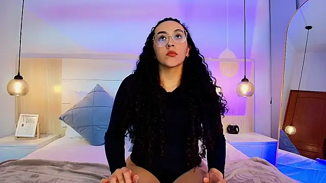 alehia cute online show from November 30, 2025, 6:12 pm