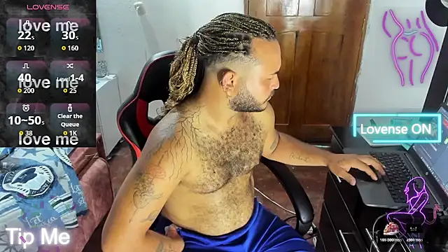 Alex Dancy5 online show from October 24, 2025, 7:10 pm