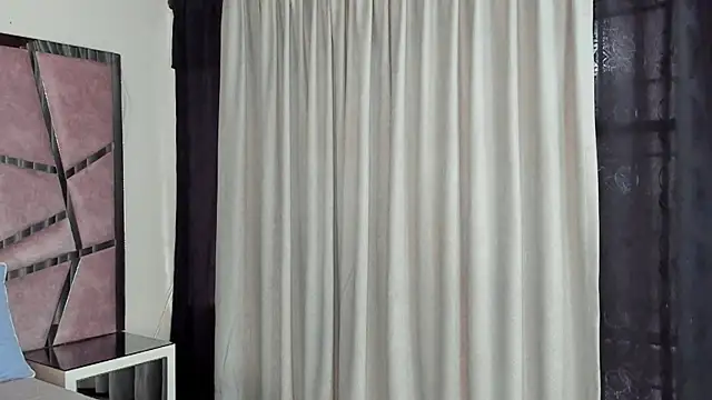 HaileyDuke online show from October 20, 2025, 12:16 pm