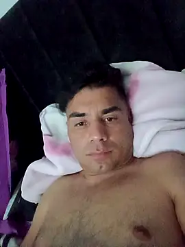 Snapshot of Ffeenniizz chatting on February 8, 2026, 5:33 am Ffeenniizz online show from February 8, 2026, 5:33 am