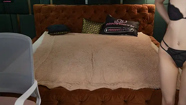 Snapshot of Naomi_054 chatting on November 10, 2025, 4:06 pm Naomi 054 online show from November 10, 2025, 4:06 pm