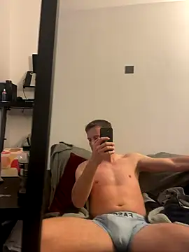 Snapshot of AndyArno2533 chatting on September 14, 2025, 6:51 pm AndyArno2533 online show from September 14, 2025, 6:51 pm