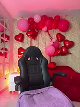 Snapshot of MorenaLush_Eup chatting on February 24, 2026, 12:41 am MorenaLush Eup online show from February 24, 2026, 12:41 am