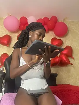 Snapshot of MorenaLush_Eup chatting on March 7, 2026, 1:57 am MorenaLush Eup online show from March 7, 2026, 1:57 am