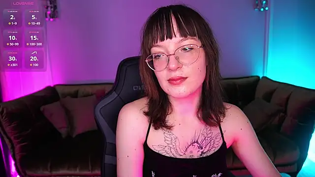 Pixie Peachh online show from November 12, 2025, 7:53 am