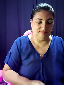 Snapshot of lina_maria99 chatting on September 29, 2025, 3:22 am lina maria99 online show from September 29, 2025, 3:22 am