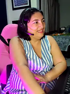 Snapshot of lina_maria99 chatting on October 5, 2025, 7:07 am lina maria99 online show from October 5, 2025, 7:07 am