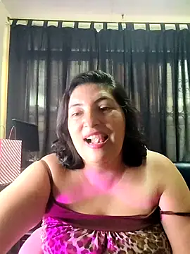 Snapshot of lina_maria99 chatting on October 15, 2025, 10:21 pm lina maria99 online show from October 15, 2025, 10:21 pm