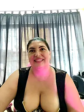 Snapshot of lina_maria99 chatting on October 21, 2025, 2:40 pm lina maria99 online show from October 21, 2025, 2:40 pm