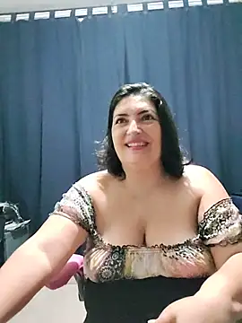 Snapshot of lina_maria99 chatting on October 22, 2025, 8:25 am lina maria99 online show from October 22, 2025, 8:25 am