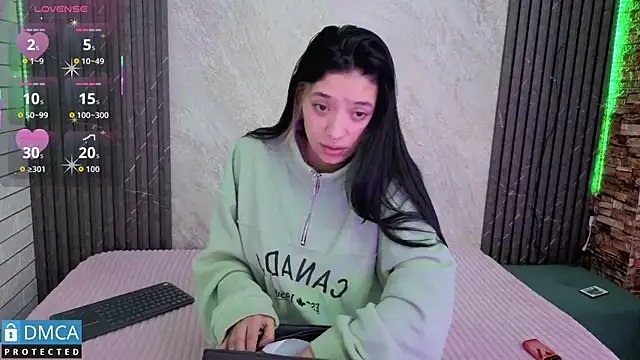 stepha   online show from November 26, 2025, 11:11 am