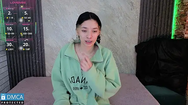 stepha   online show from November 27, 2025, 11:12 am