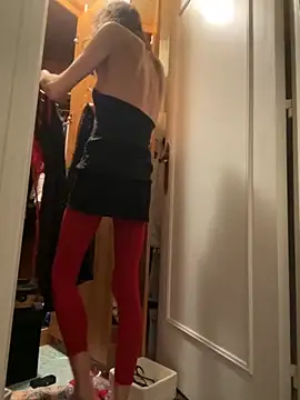 Snapshot of Chris06d22@xh chatting on October 30, 2025, 8:09 pm Chris06d22xh online show from October 30, 2025, 8:09 pm