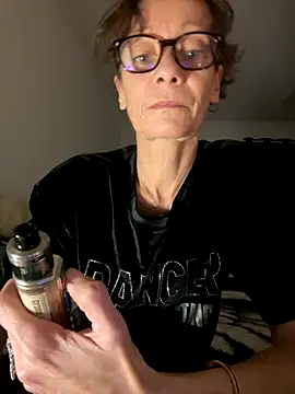 Chris06d22xh online show from November 16, 2025, 7:30 pm