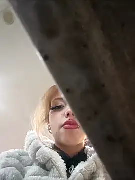 elisabethflores online show from January 6, 2026, 10:01 pm