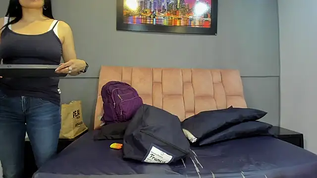 CharlotteCottin online show from November 17, 2025, 2:56 pm