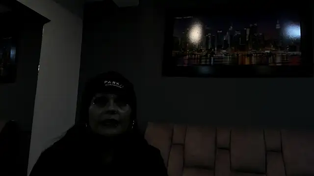 Snapshot of CharlotteCottin chatting on May 15, 2026, 11:06 am CharlotteCottin online show from May 15, 2026, 11:06 am