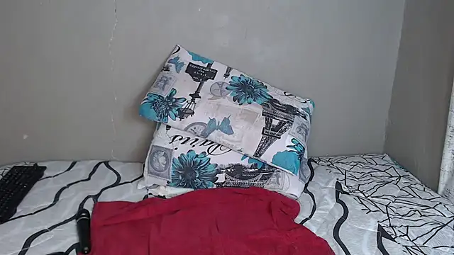 Lunalee online show from January 15, 2026, 7:17 pm