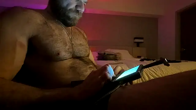 Bighairytopping online show from June 10, 2026, 7:40 am