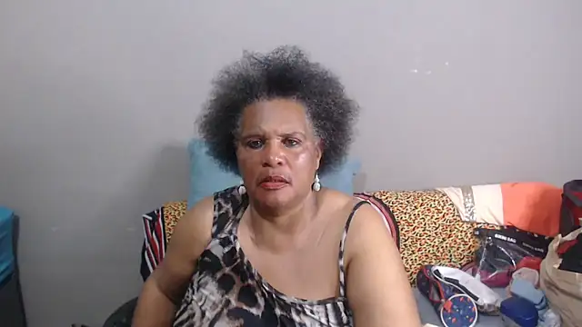 Snapshot of GrandBustyMelon chatting on July 2, 2026, 5:13 am GrandBustyMelon online show from July 2, 2026, 5:13 am