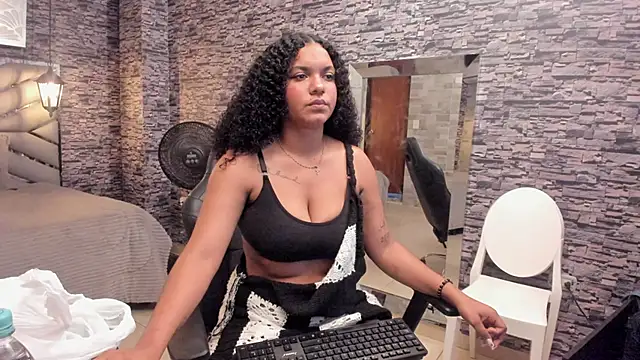 BellyBigBoobs online show from October 2, 2025, 2:46 pm